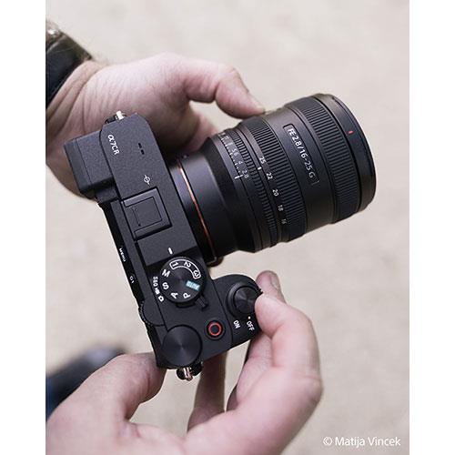 FE 16-25mm F2.8 G Lens  Product Image (Secondary Image 2)